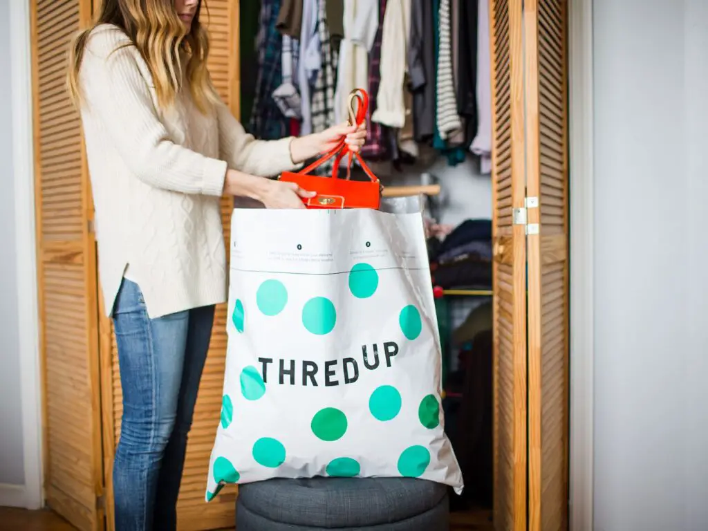thredup, best thrifting apps to save money